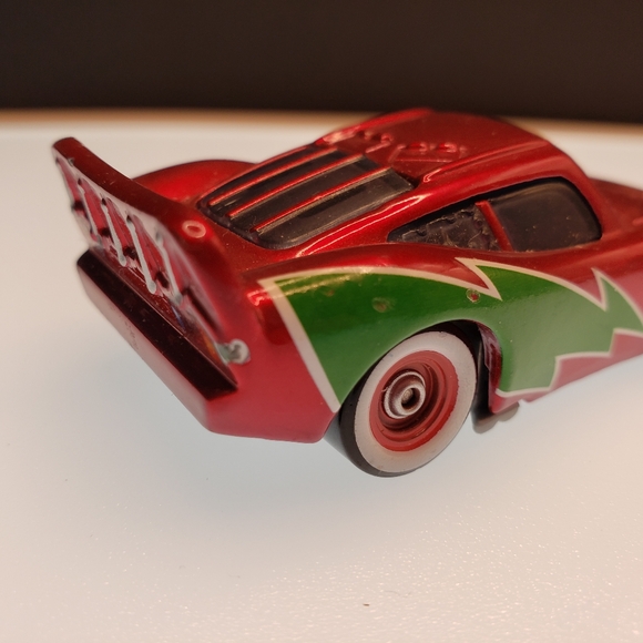 Disney Pixar Cars Holiday Hotshot Lightning McQueen - Picture 6 of 16